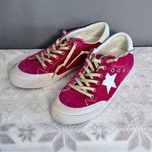 Mi.iM Sadie Magenta Hot Pink Calf Hair Star Sneakers Gold Laces Women’s Size 9